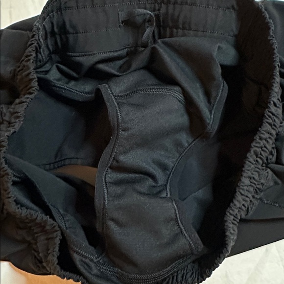 Lululemon Hotty Hot Short *Long 4" Size 10 - Picture 6 of 9